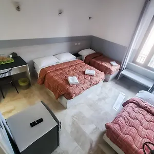 Hotel Emmy, Milán